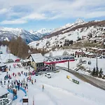 Hermitage - Close To Pistes - Happy *